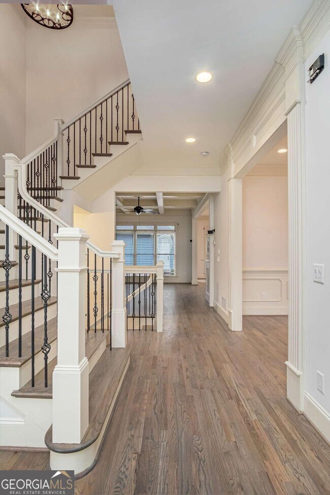 Building Photo - 208 Clarion Ave