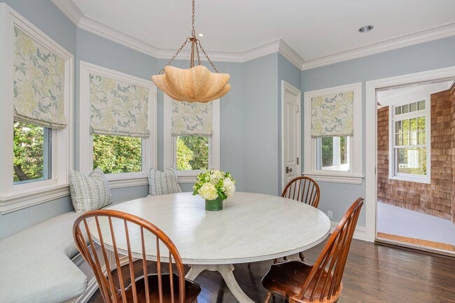 Building Photo - 63 Meadowmere Pl