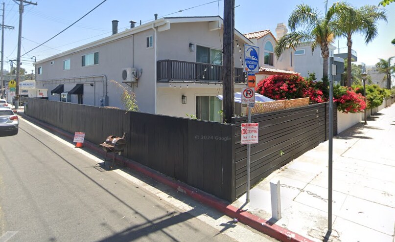 Building Photo - 40 30th Ave