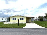 Building Photo - 637 Los Altos