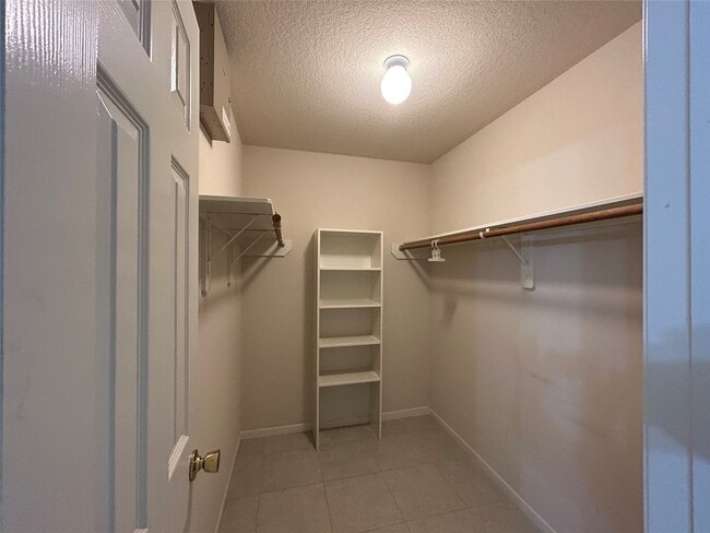 Building Photo - 15719 Wisteria Hill St