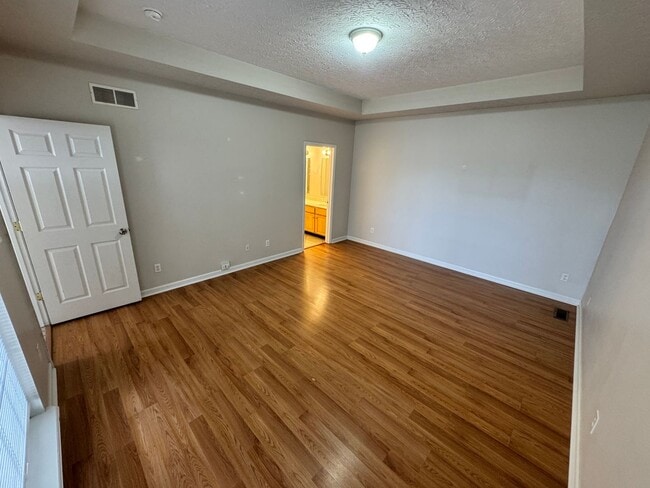 Building Photo - Comfortable 2-Bed, 2-Bath Home