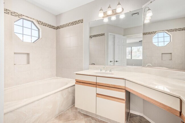 Building Photo - 7392 W Kristal Way