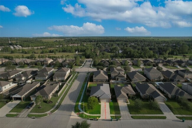 Building Photo - 301 Turquoise Trade Dr