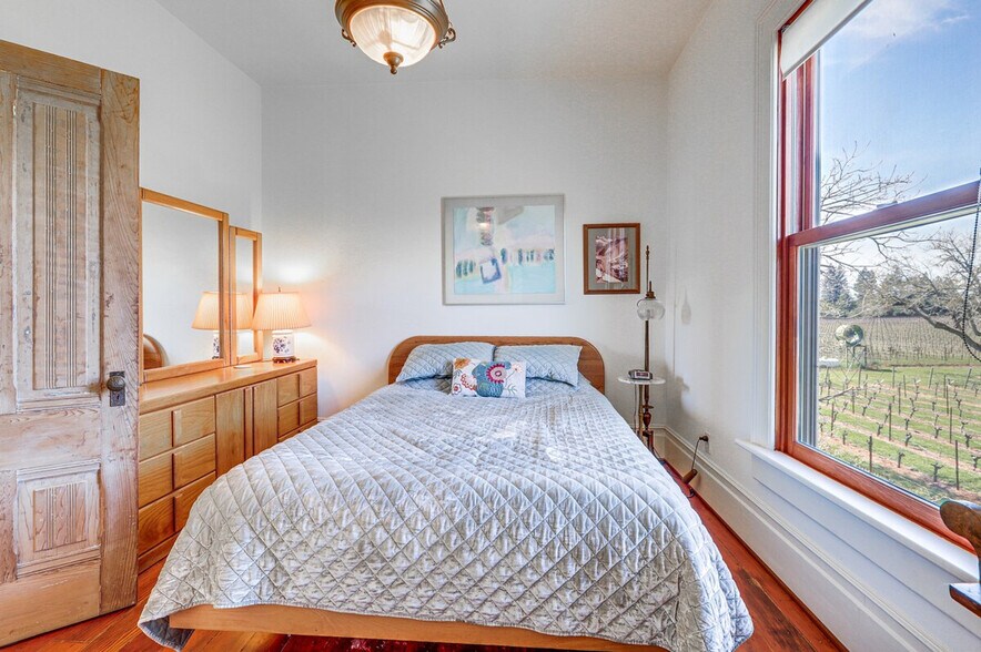 Building Photo - 3177 Vichy Ave