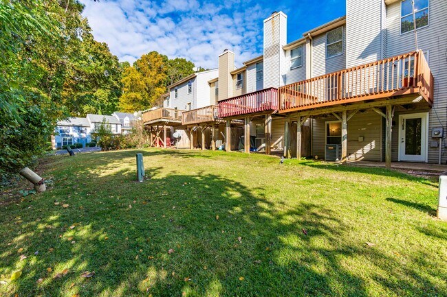 Building Photo - 1708 Ithaca Ln