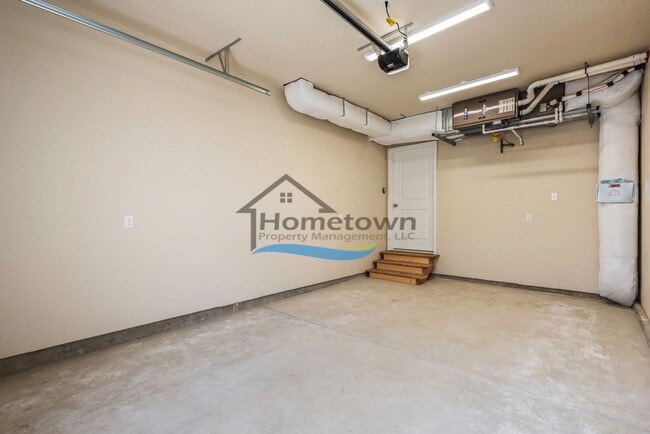 Building Photo - Beautiful 972 Square-Foot Custom Craftsman Home in Coeur d'Alene with 2 Bedrooms and 1.5 Bathrooms!