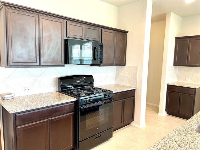 Building Photo - 6701 Wolf Pack Dr