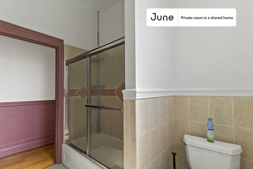 Building Photo - Room in Shared 4 bed/1.5 bath home