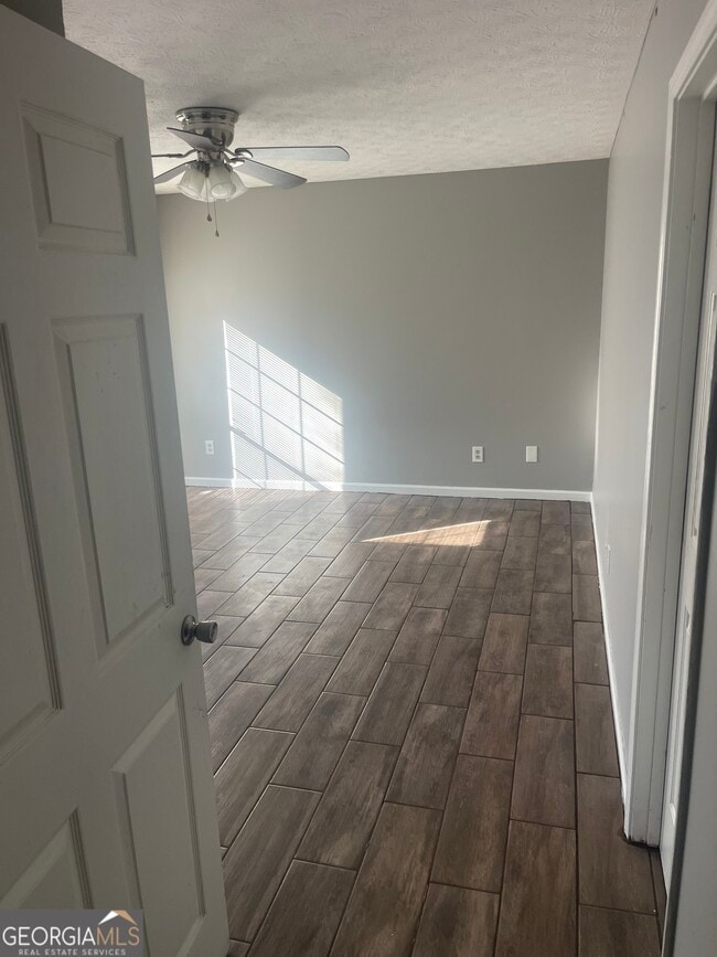 Building Photo - 2611 Country Trace SE