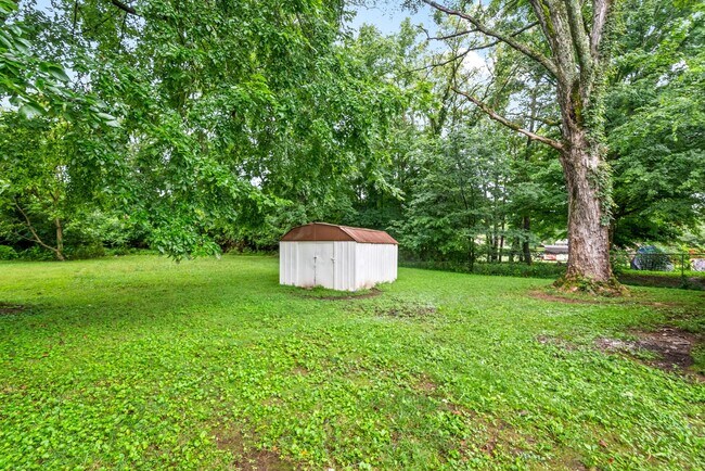 Building Photo - 135 E St