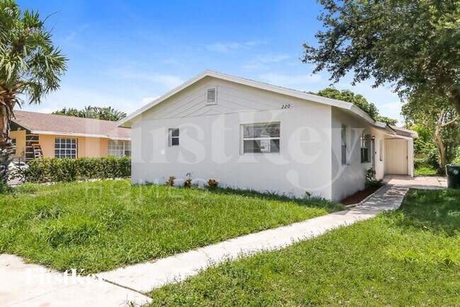 Primary Photo - 220 Broward Ave