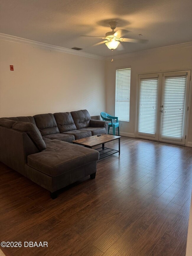 Building Photo - 1185 SW 9th Rd