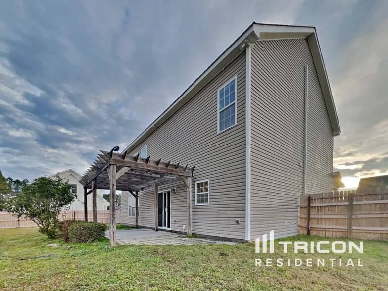 Building Photo - 15 Mossburg Ct