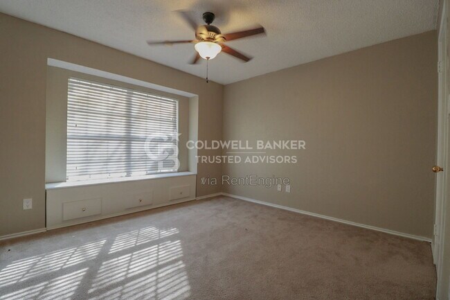 Building Photo - 6032 72nd St