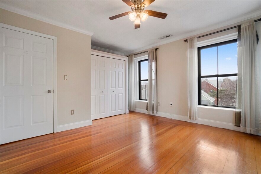 Building Photo - 668 Tremont St