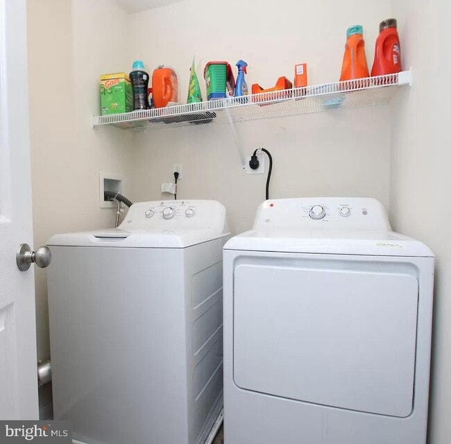 Building Photo - 1515 N Bouvier St