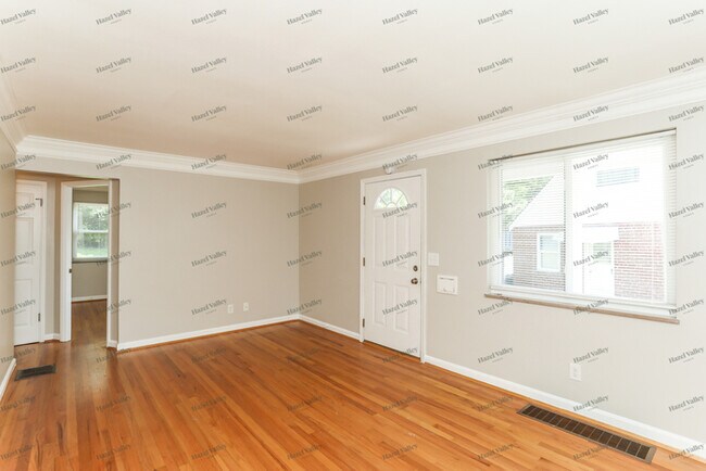 Building Photo - 640 Overlook Ave