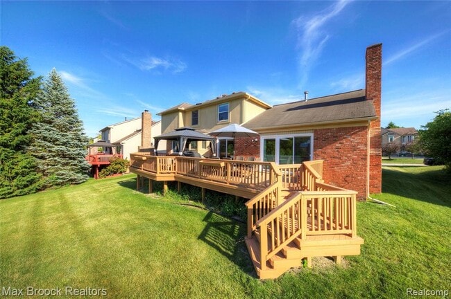 Building Photo - 30118 Kingsway Dr