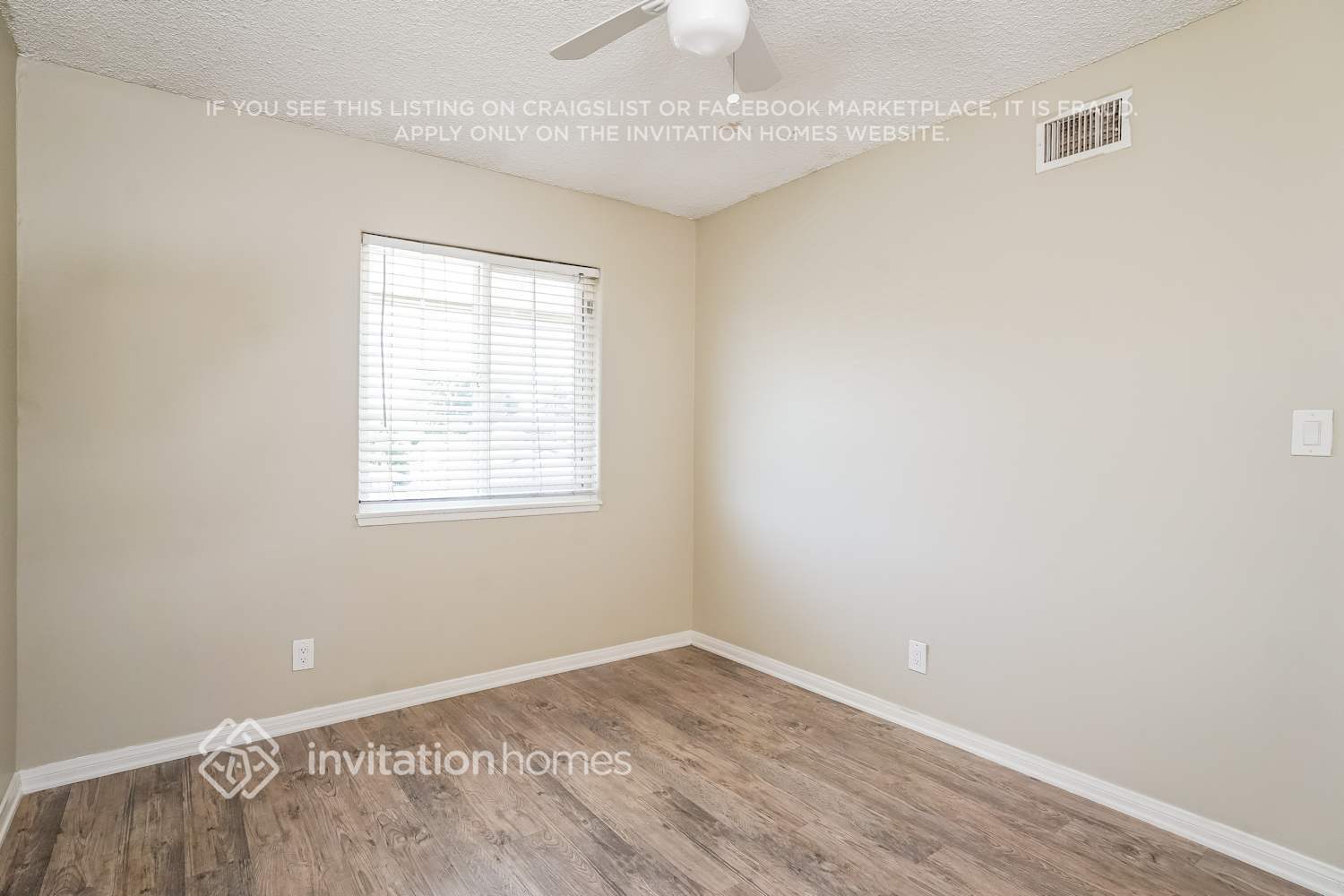 Building Photo - 2164 Athens Ave