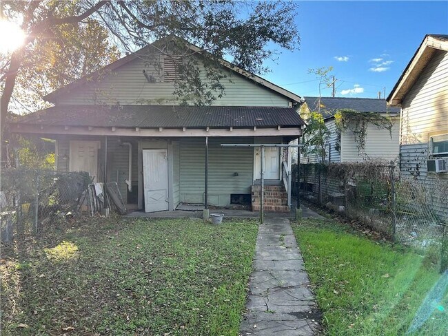 Building Photo - 1723 New Orleans St