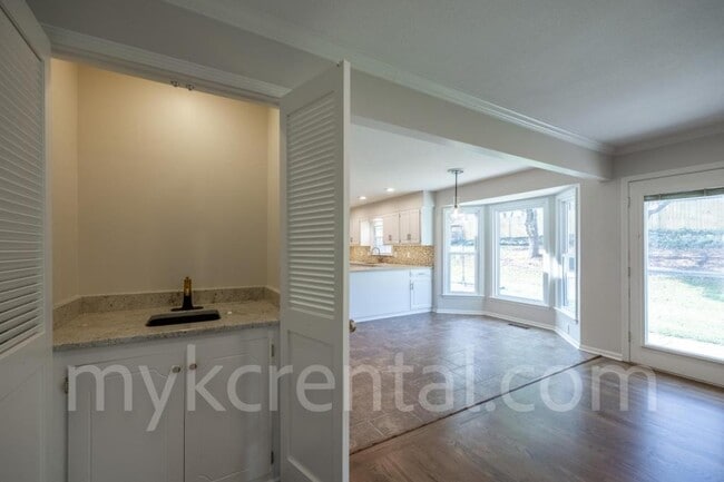 Building Photo - 12012 Ensley Ln