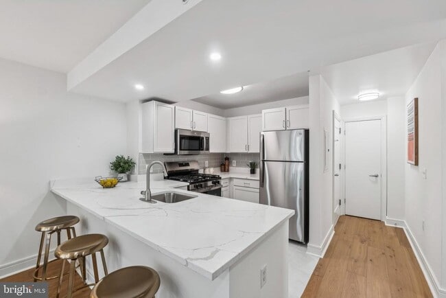 Primary Photo - 800 4th St SW