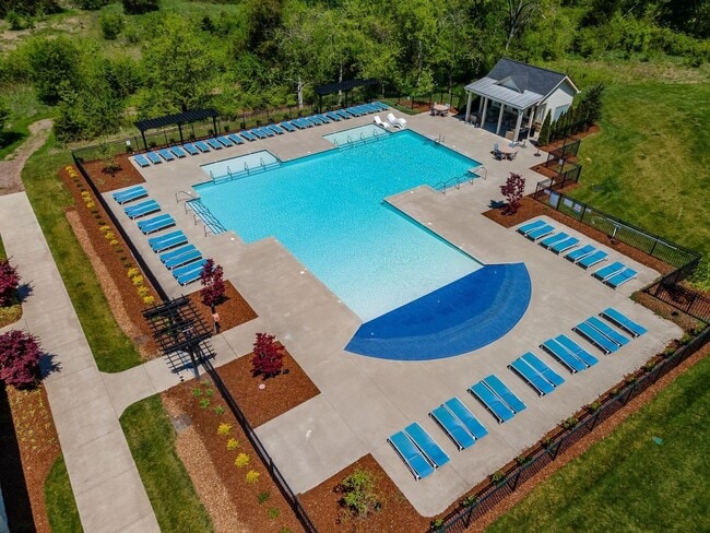 Building Photo - Spotless rental home in the highly sought-after McDaniels neighborhood in College Grove