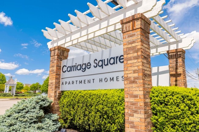 Building Photo - Carriage Square