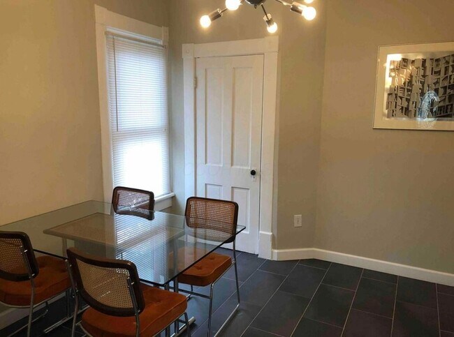 Building Photo - 35 Latta Ave