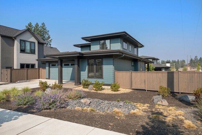 Building Photo - 2971 NW Polarstar Ave