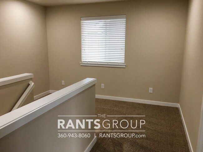 Building Photo - Spacious and Bright 4-bed, 2.5-bath home in The Preserve Available mid-April!