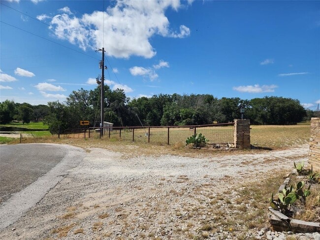 Building Photo - 500 Spring Creek Rd