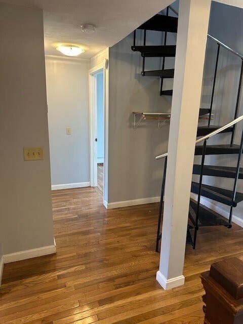 Building Photo - 633 Plantation St