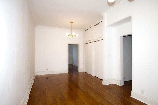Building Photo - 1234 Park Ave