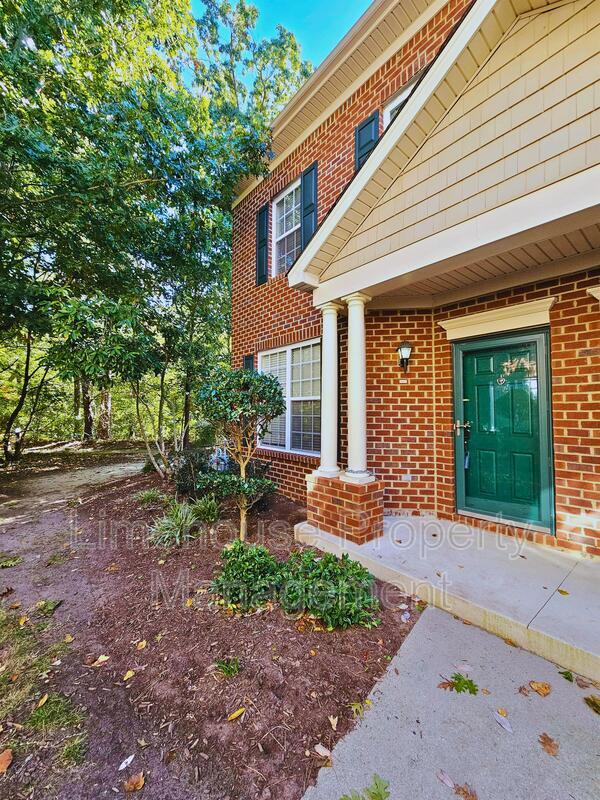 Primary Photo - 5260 Elston Ln
