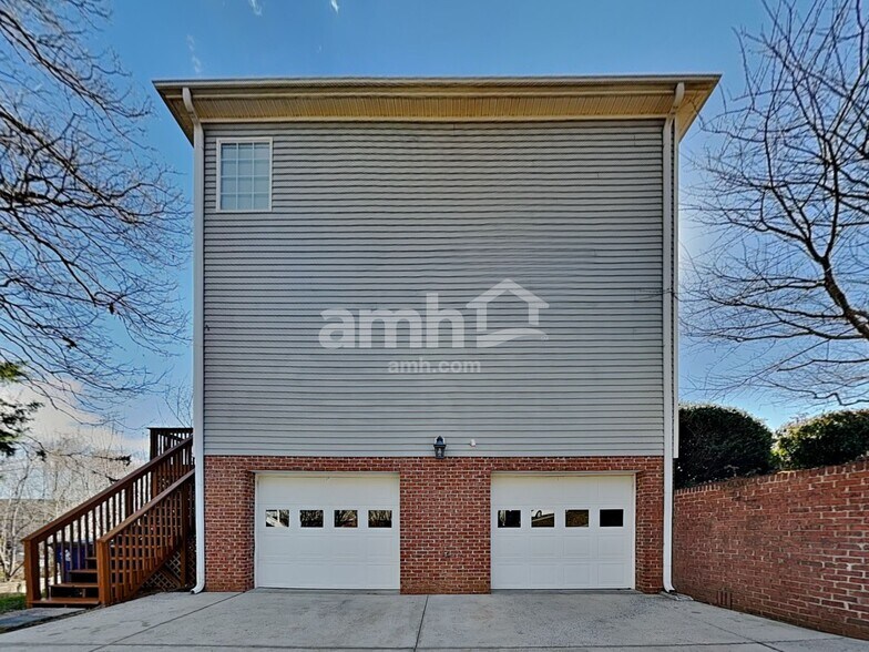 Building Photo - 141 Tortoise Ln