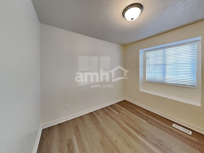 Building Photo - 4045 W 4650 S