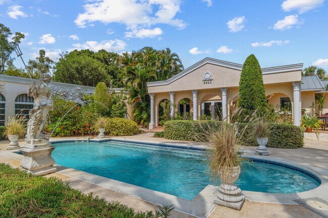 Building Photo - 3399 70th Ln N