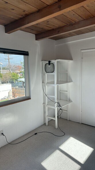 Building Photo - 17739 Welby Way