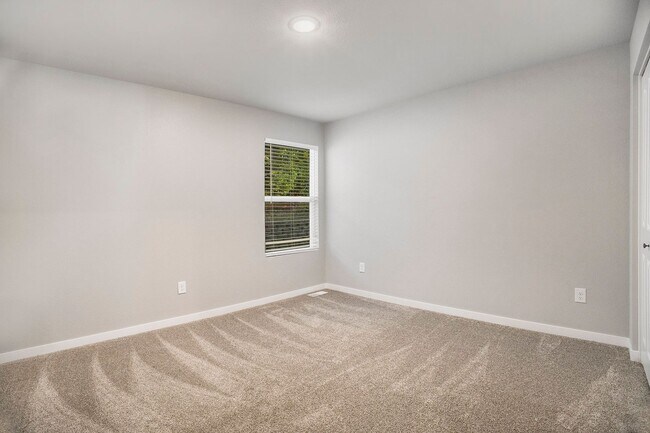 Building Photo - 17539 Beechwood Ln