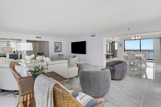 Building Photo - 5380 N Ocean Dr