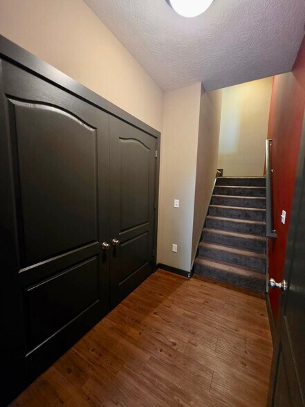 Building Photo - 117 N Howard St