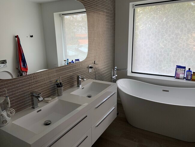 Building Photo - 4214 50th St NW