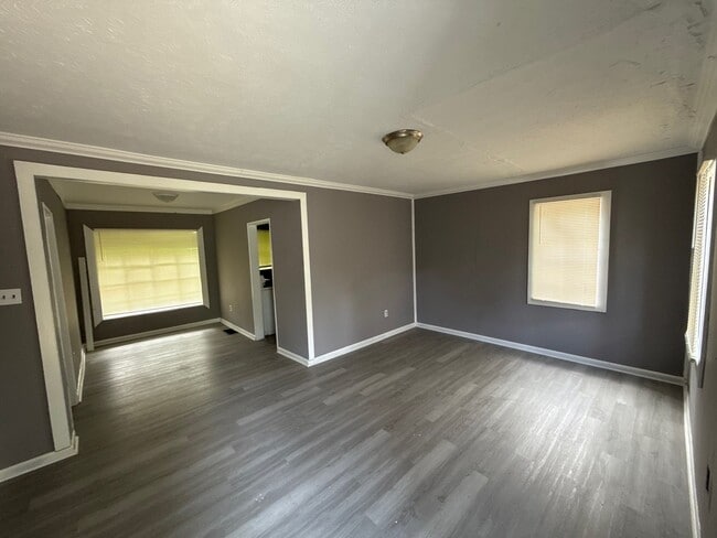Building Photo - 912 Lindsey Dr