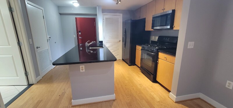 Building Photo - 1117 10th St NW