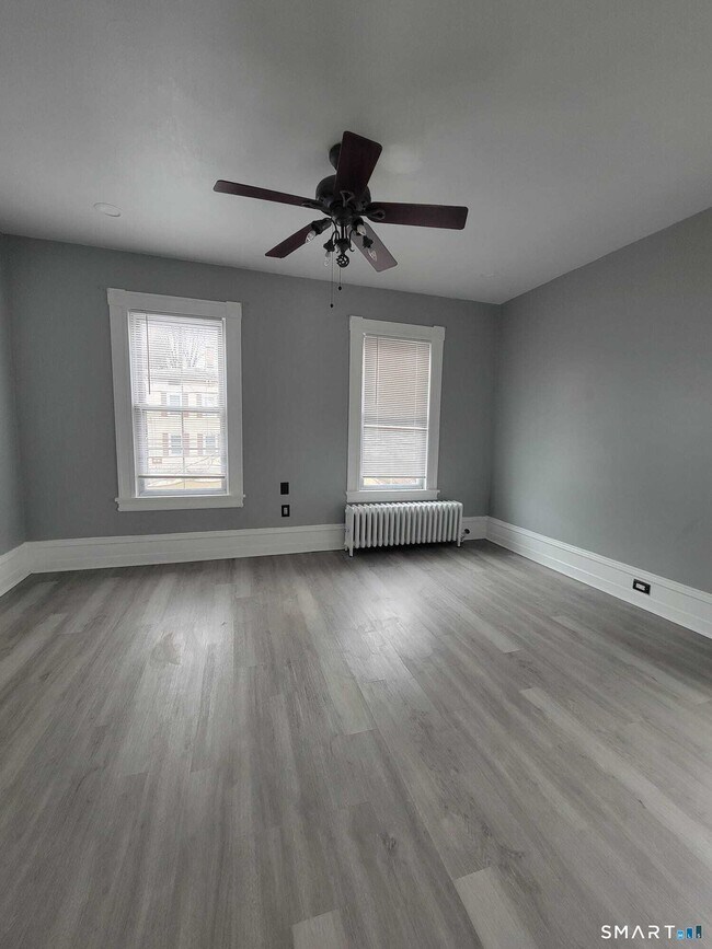 Building Photo - 126 Winthrop St