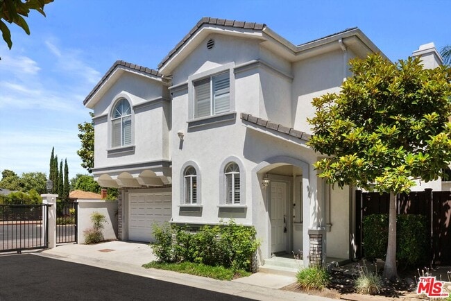 Primary Photo - 15804 Crest Ln