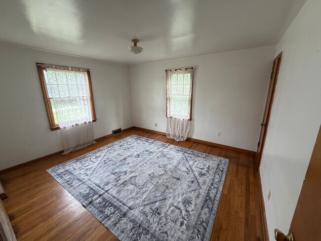 Building Photo - 159 E Judson Ave