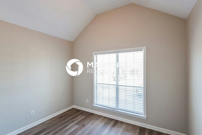 Building Photo - 3 Bedroom Pet-Friendly Home in PELHAM, AL with Main Street Renewal